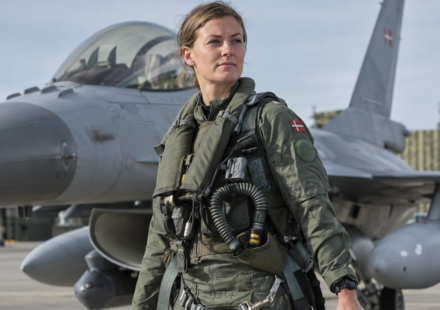 pilot i forsvaret løn